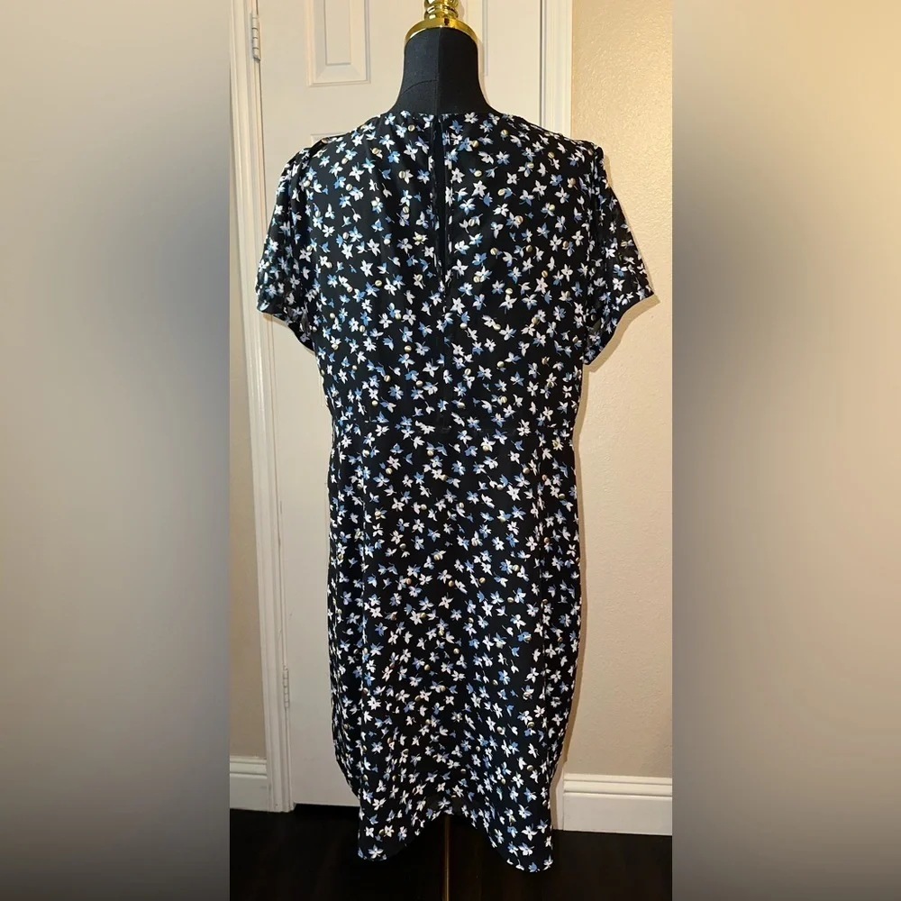 Michael Kors Black Floral V-Neck Dress XL Blue White Gold Detail Short Sleeve